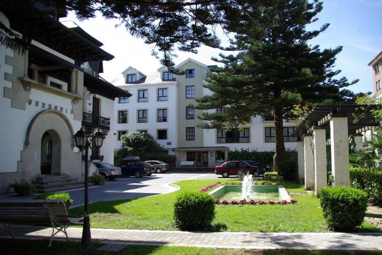 Palacio Arias Navia Ngoại thất bức ảnh