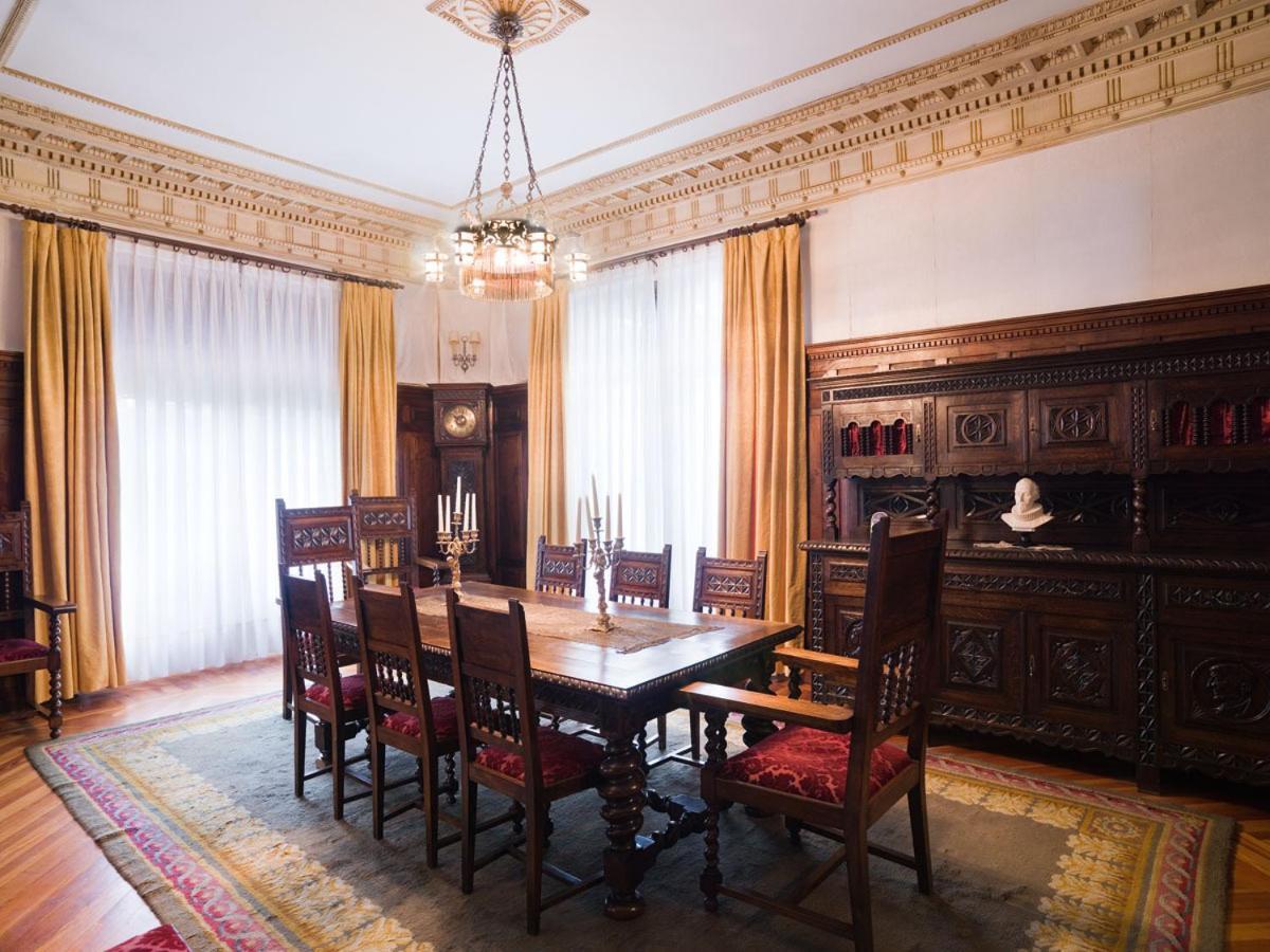 Palacio Arias Navia Ngoại thất bức ảnh