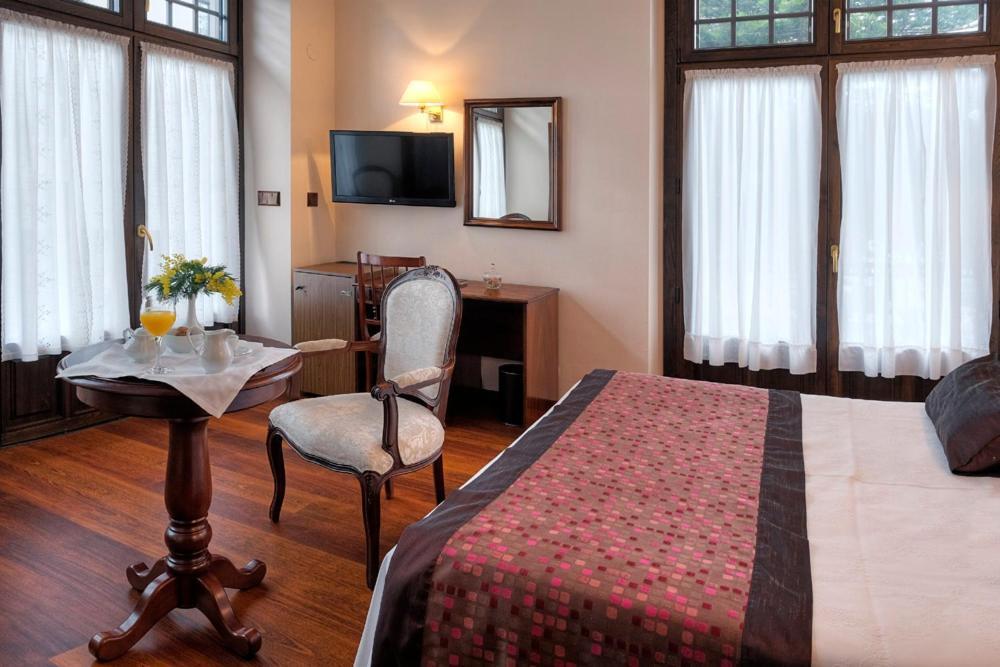 Palacio Arias Navia Ngoại thất bức ảnh