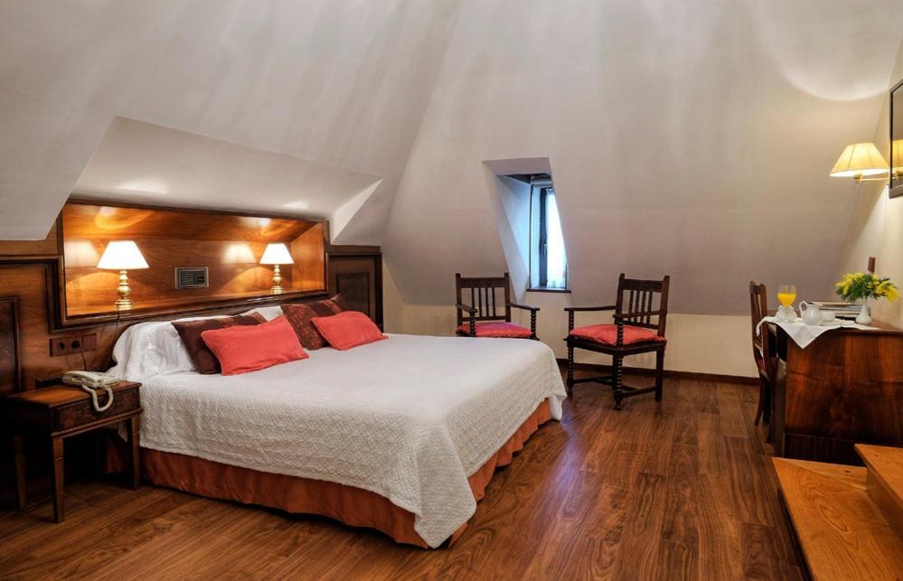 Palacio Arias Navia Ngoại thất bức ảnh