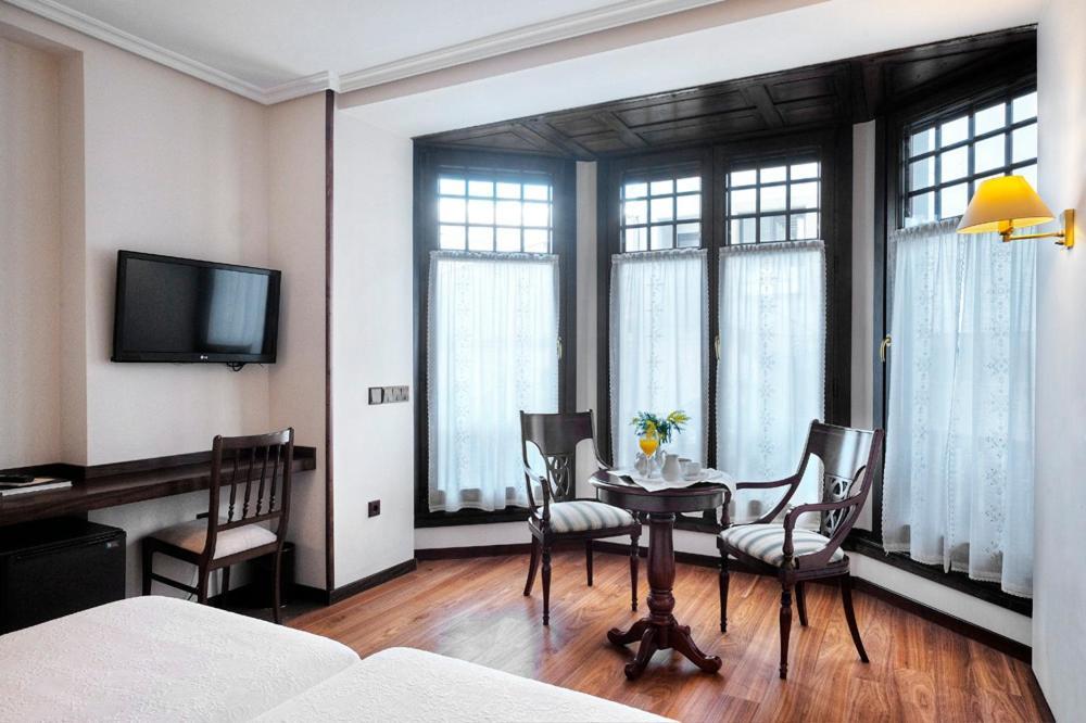 Palacio Arias Navia Ngoại thất bức ảnh