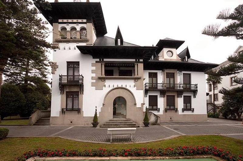 Palacio Arias Navia Ngoại thất bức ảnh